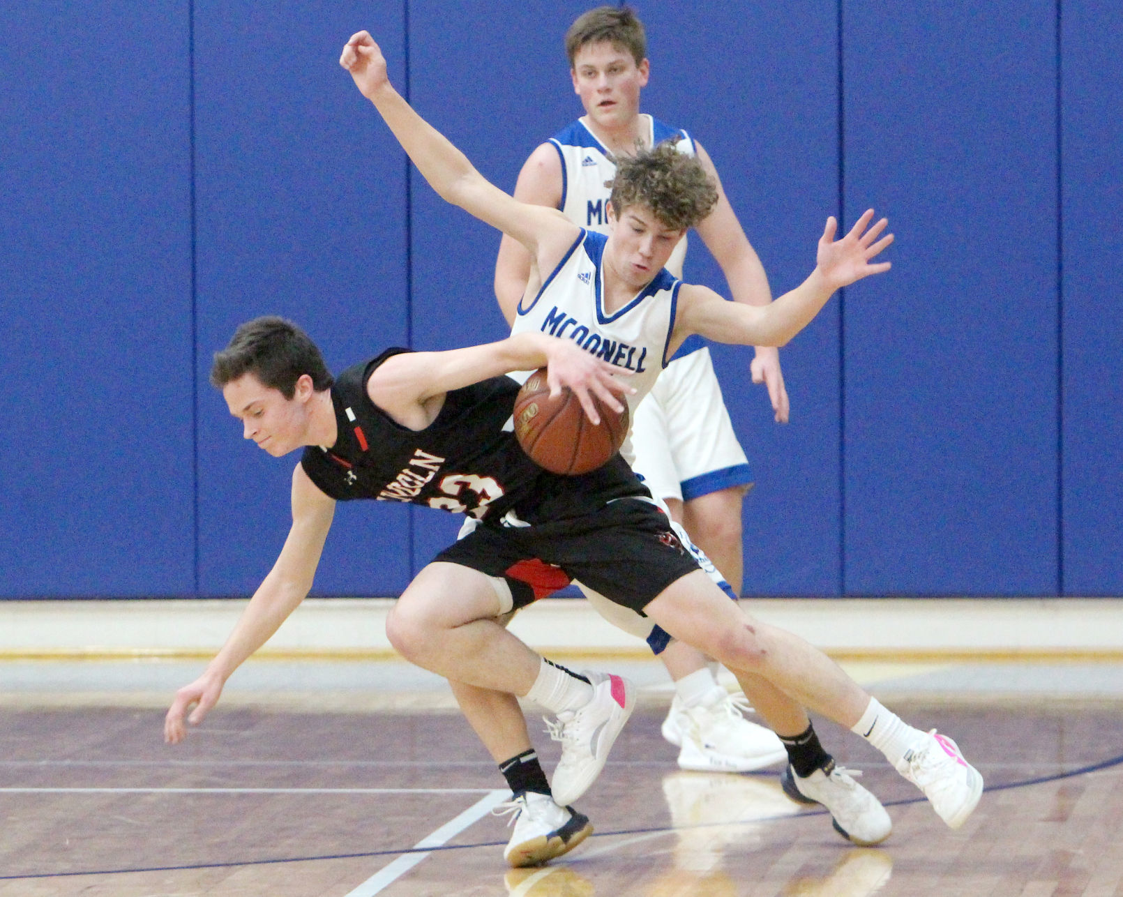 Alma Center Lincoln at McDonell boys basketball 1-18-20